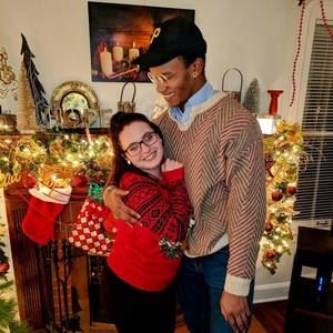 Meet your Posher, Halla